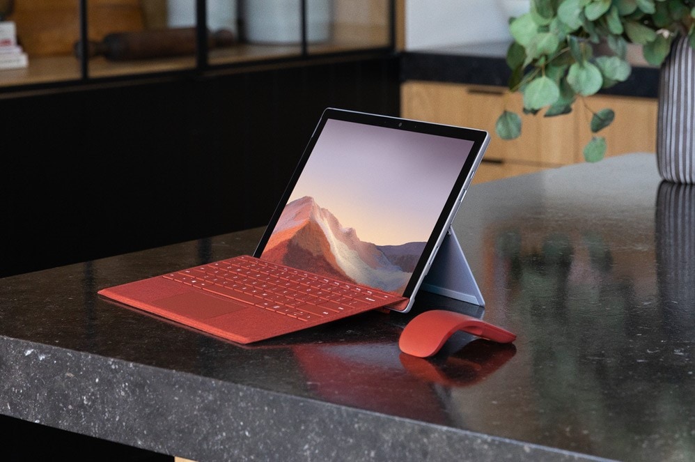 [美品] Microsoft Surface Pro7（箱付）+付属品色々